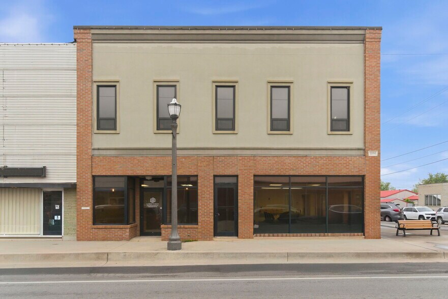 Primary Photo Of 805 Main St, Cassville General Retail For Sale