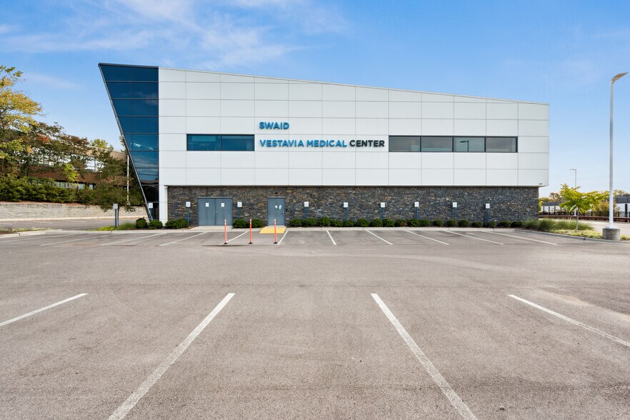 More Photos Of 1021 Montgomery Hwy, Vestavia Hills Medical For Lease