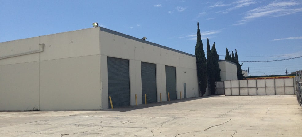 More Photos Of 15934 S Figueroa St, Gardena Warehouse For Lease