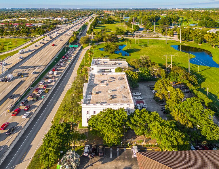 More Photos Of 15165 NW 77th Ave, Miami Lakes Medical For Lease