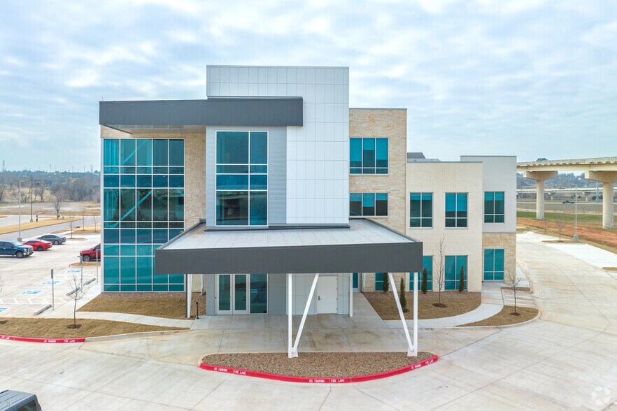 Primary Photo Of 13601 W Memorial Park Dr, Oklahoma City Medical For Lease