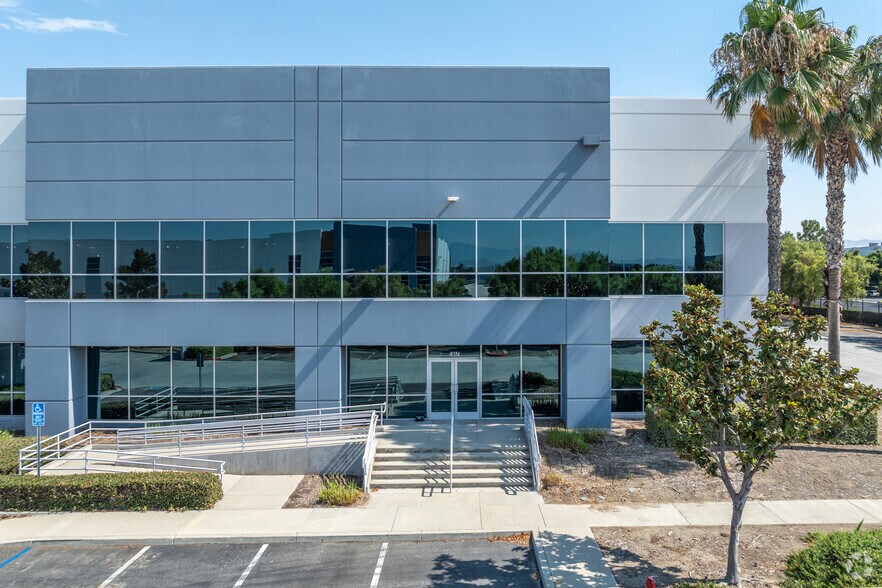 More Photos Of 11650 Venture Dr, Jurupa Valley Distribution For Lease