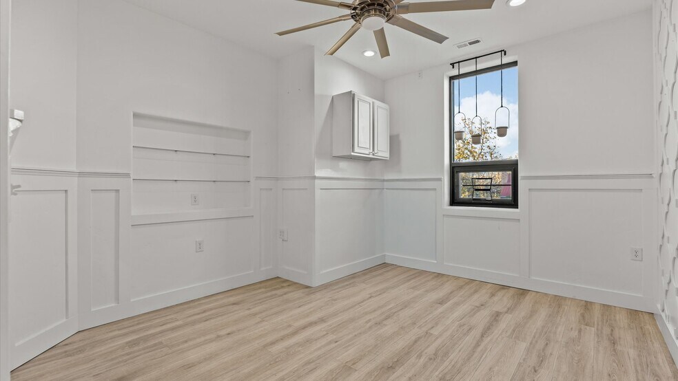 More Photos Of 450 West Ave, Rifle Office For Sale