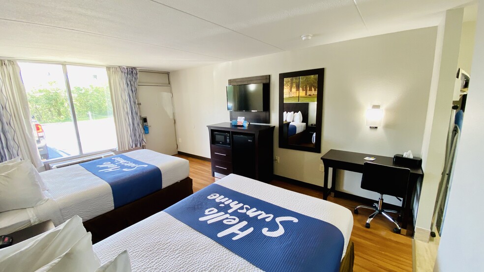 More Photos Of 484 Moody Dr, Maysville Hotel For Sale