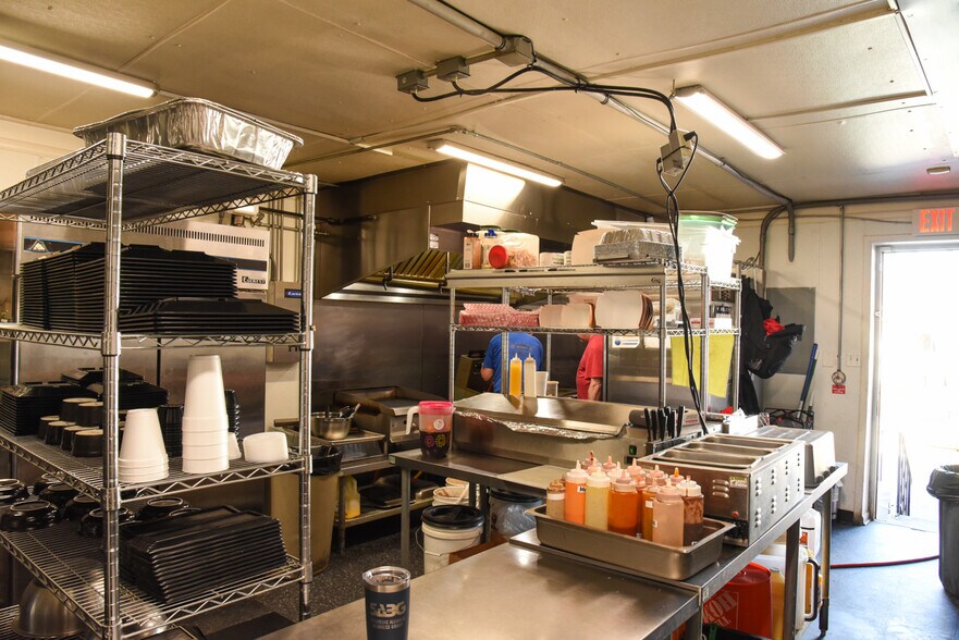 More Photos Of 1123 Somerville Rd SE, Decatur Restaurant For Sale
