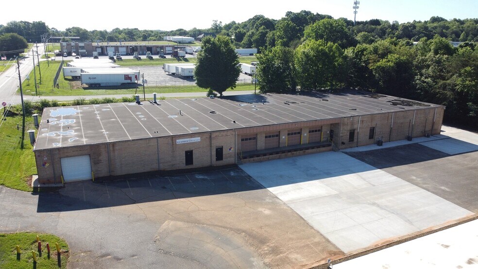 More Photos Of 3350 20th Ave SE, Newton Industrial For Sale