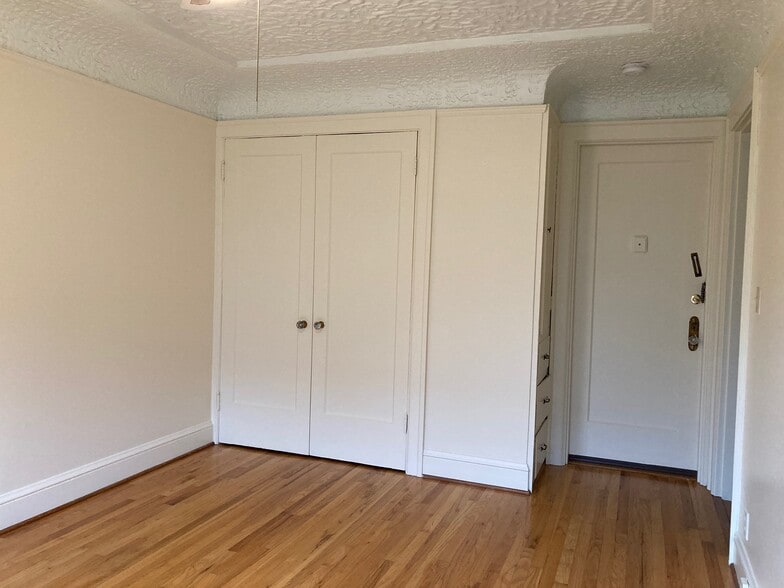 More Photos Of 2051 NW Lovejoy St, Portland Apartments For Sale