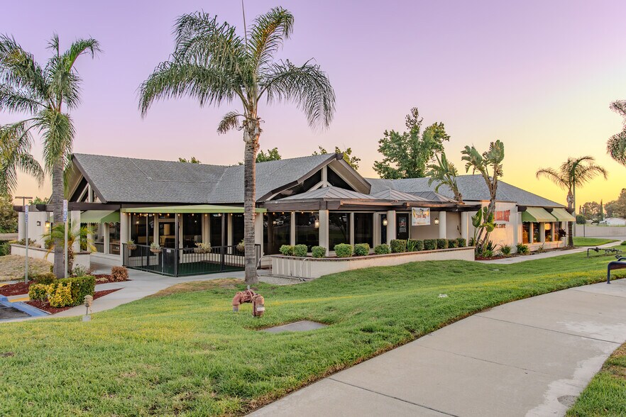 More Photos Of 10123 Foothill Blvd, Rancho Cucamonga Restaurant For Sale