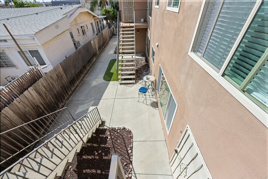 More Photos Of 4629 Bancroft St, San Diego Apartments For Sale