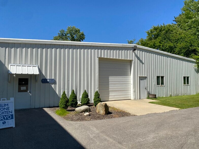 More Photos Of 524 E Washington St, Chagrin Falls Restaurant For Sale