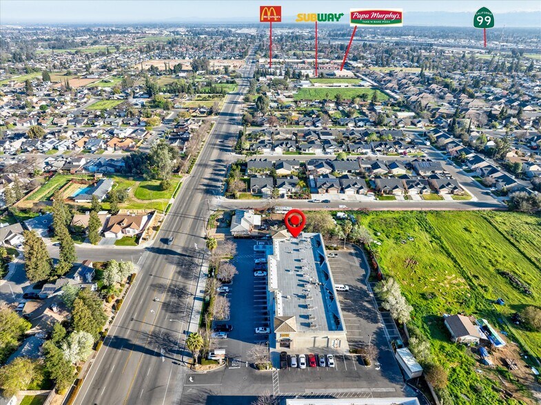 More Photos Of 2450 N Brawley Ave, Fresno Freestanding For Lease