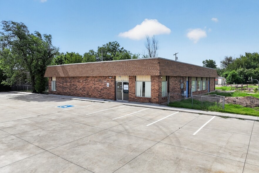 More Photos Of 1532 W Hefner Rd, Oklahoma City Daycare Center For Sale