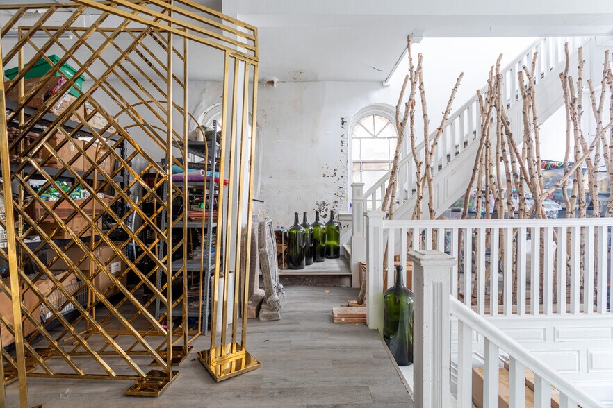 More Photos Of 386 Jersey St, Staten Island Religious Facility For Sale