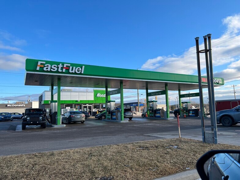 More Photos Of 634 Reeves St, Port Hawkesbury General Retail For Lease