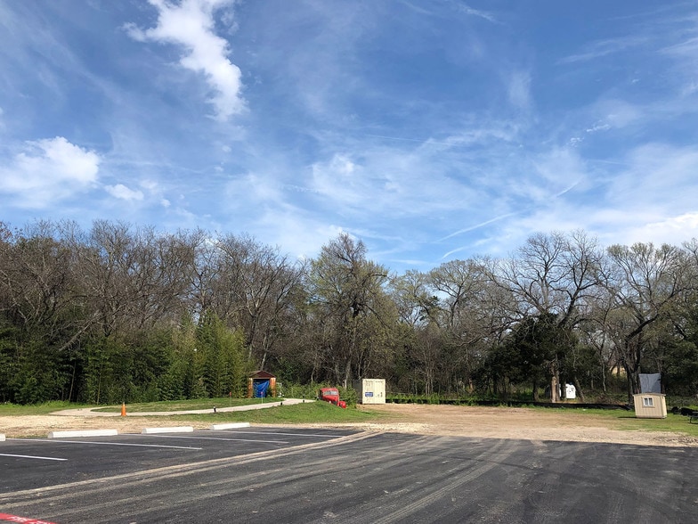 More Photos Of 2103 E M Franklin Ave, Austin Loft Creative Space For Sale