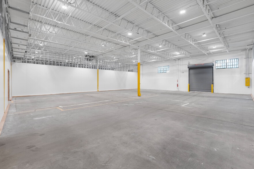 More Photos Of 14 Home News Row, New Brunswick Warehouse For Lease