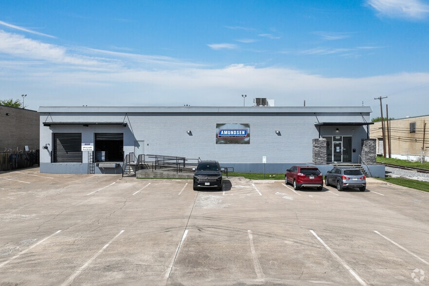 More Photos Of 3221 E Randol Mill Rd, Arlington Manufacturing For Lease