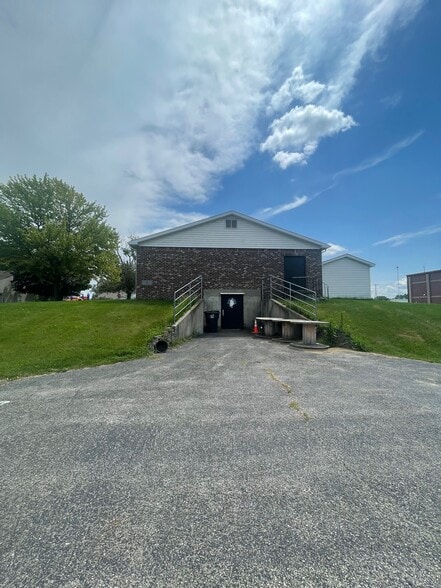 More Photos Of 210 Home Ave, Churubusco Office Residential For Sale