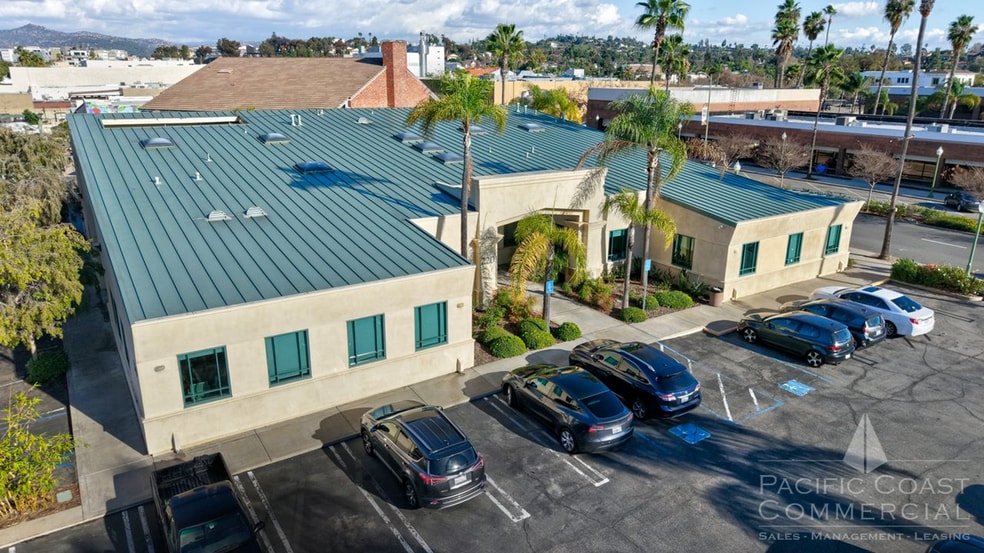 More Photos Of 220 W Grand Ave, Escondido Office For Sale