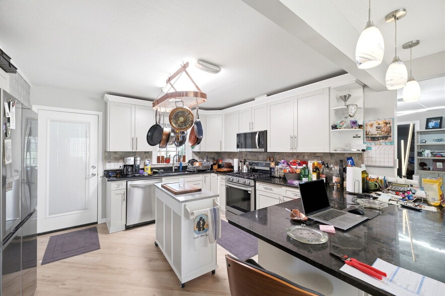More Photos Of 8744 Gall Blvd, Zephyrhills Hotel For Sale