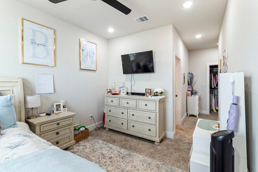 More Photos Of 4038 Gunner Trl, College Station Multifamily For Sale