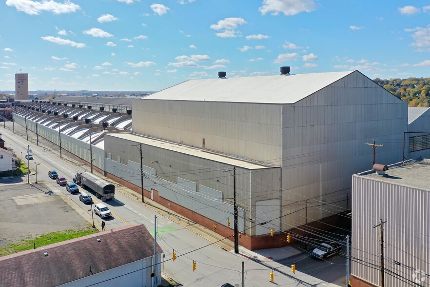 Primary Photo Of 469 N Sharpsville Ave, Sharon Industrial For Sale