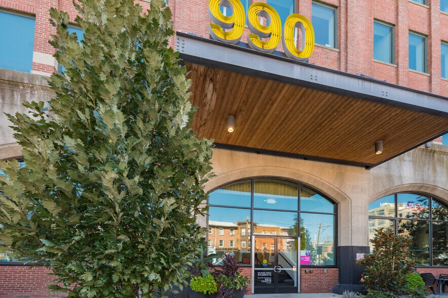 More Photos Of 990 Spring Garden St, Philadelphia Loft Creative Space For Lease