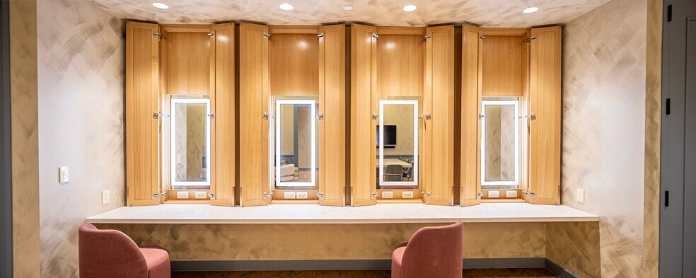 More Photos Of 300 Frank H Ogawa Plz, Oakland Office For Lease