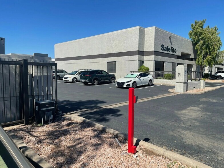 More Photos Of 110-122 S Southgate Dr, Chandler Warehouse For Lease