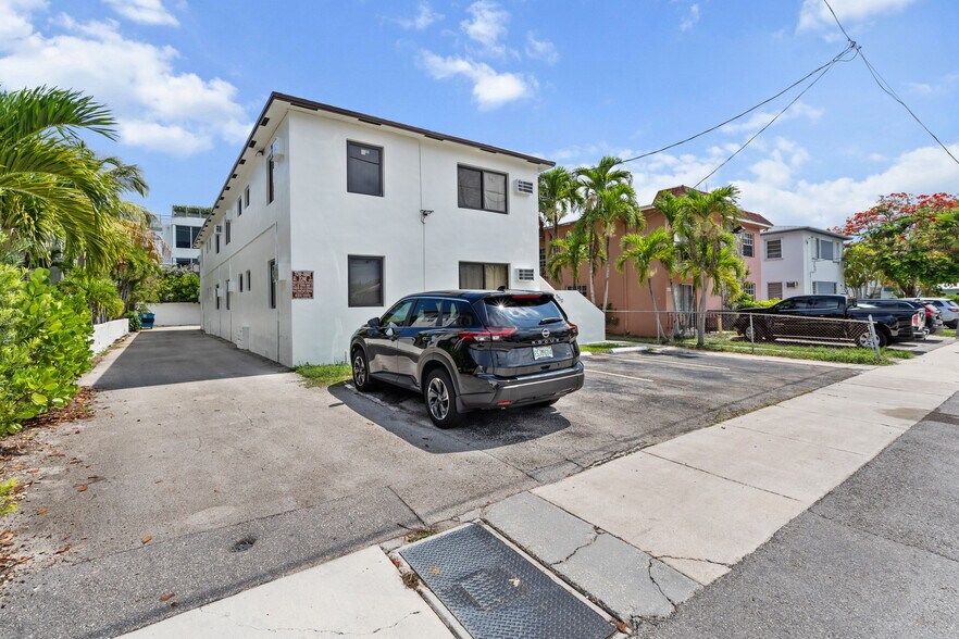More Photos Of 550 SW 10th St, Miami Apartments For Sale