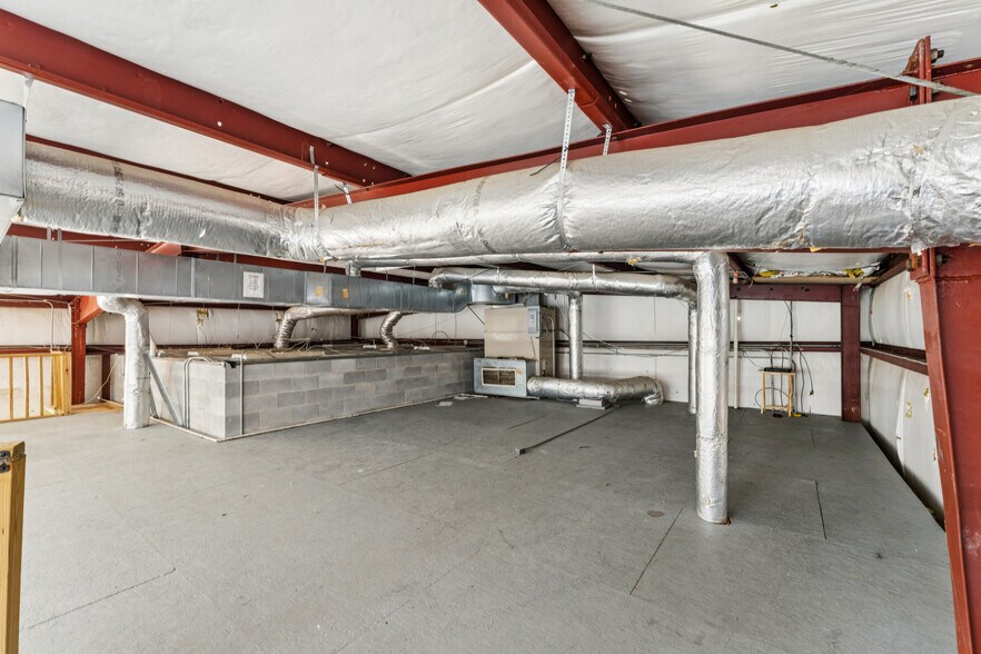 More Photos Of 3321 University Blvd E, Tuscaloosa Warehouse For Sale