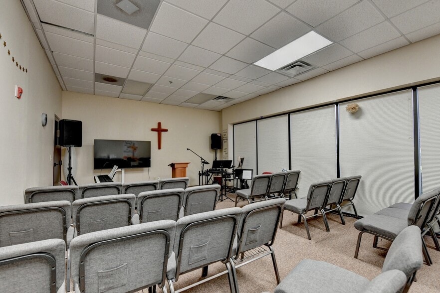 More Photos Of 3274 Medlock Bridge Rd, Peachtree Corners Flex For Sale