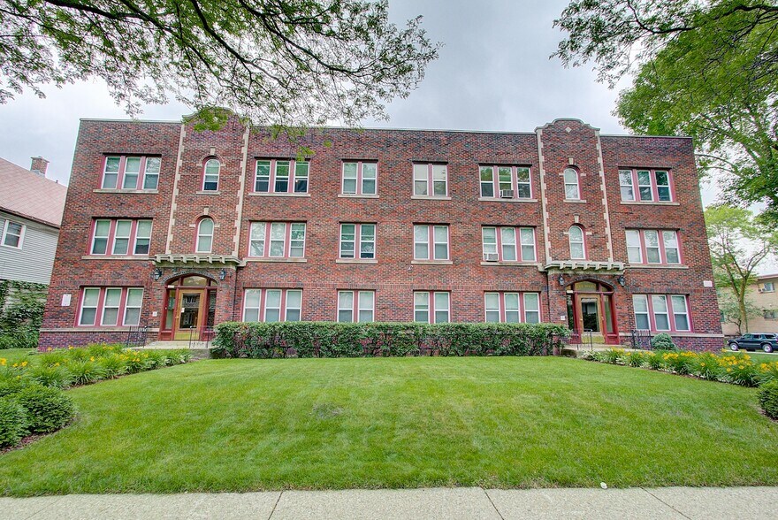 More Photos Of 3313-3319 W Wells St, Milwaukee Apartments For Sale