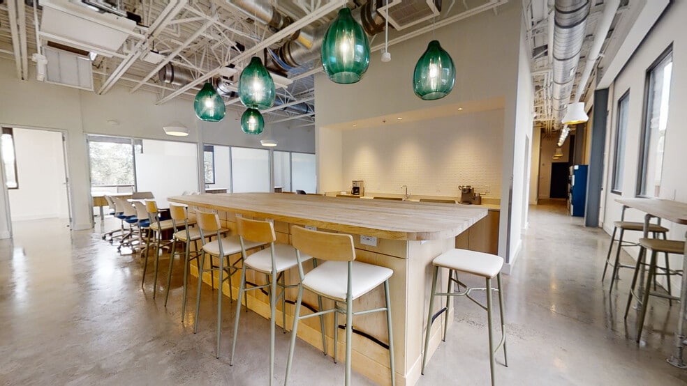 More Photos Of 656 Ellis Oak Dr, Charleston Office For Lease