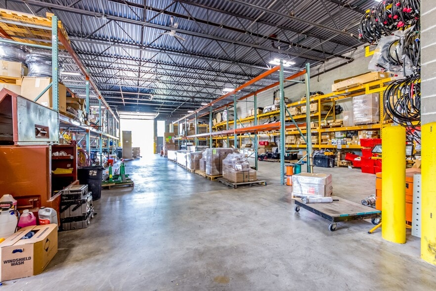 More Photos Of 109 Diversified Dr, Villa Ridge Service For Lease