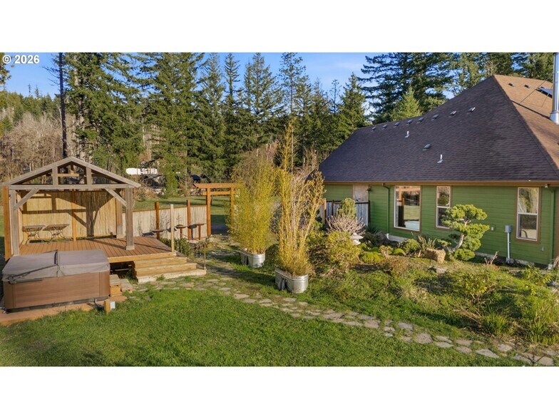More Photos Of 49164 McKenzie Hwy, Vida Lodge Meeting Hall For Sale