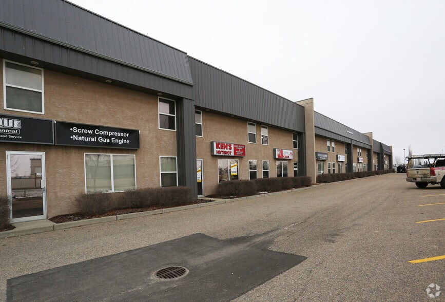 More Photos Of 7421 Edgar Industrial Dr, Red Deer Warehouse For Lease