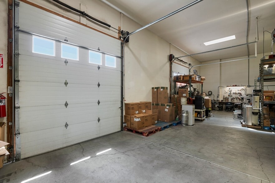 More Photos Of 216 W 4860 S, Salt Lake City Service For Sale