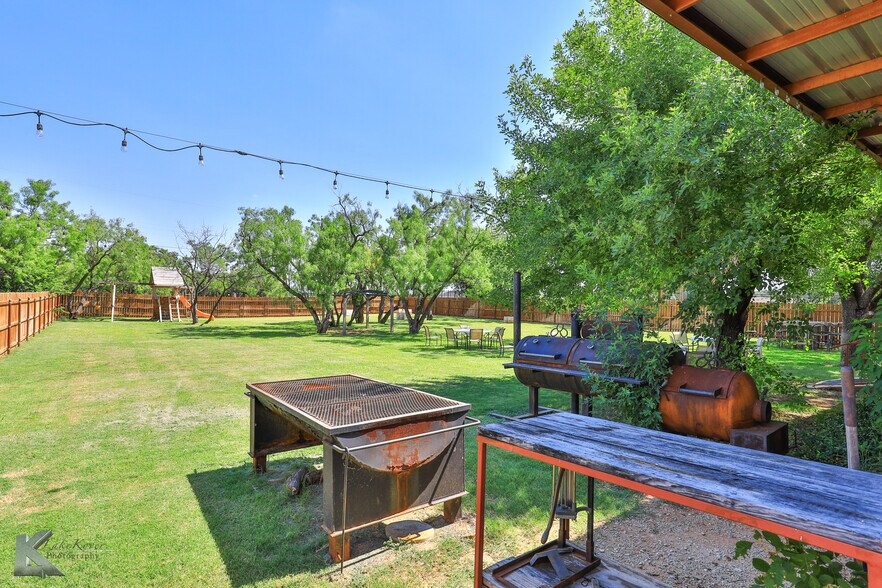 More Photos Of 2180 Maple St, Abilene Specialty For Sale