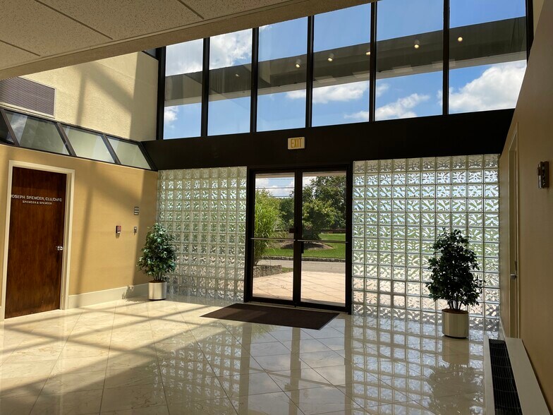 More Photos Of 222 Ridgedale Ave, Cedar Knolls Office For Sale