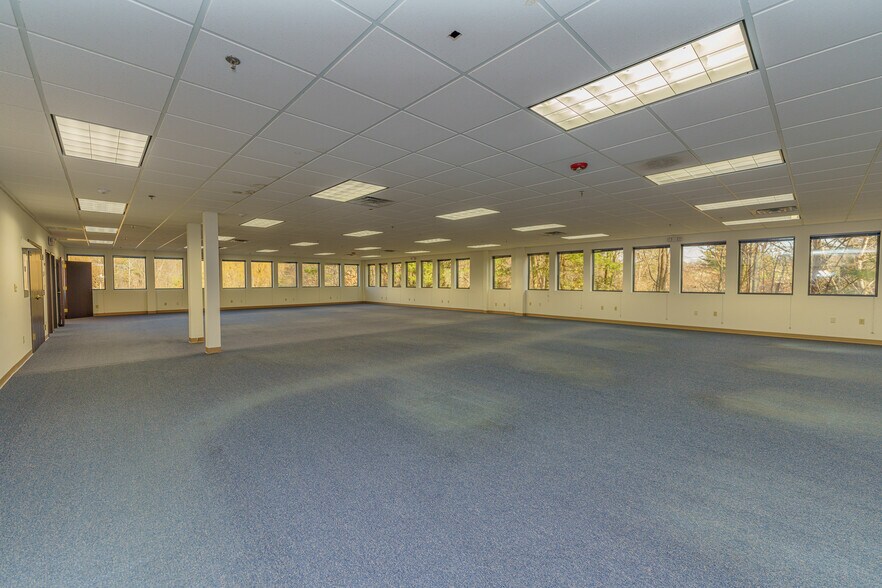 More Photos Of 10 Maxwell Dr, Clifton Park Medical For Lease