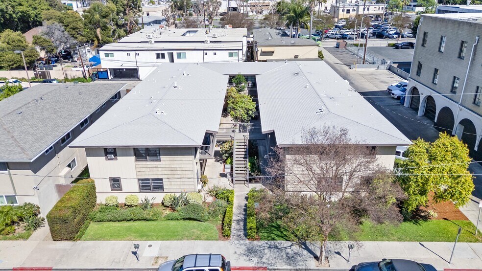 More Photos Of 817 N Parton St, Santa Ana Apartments For Sale