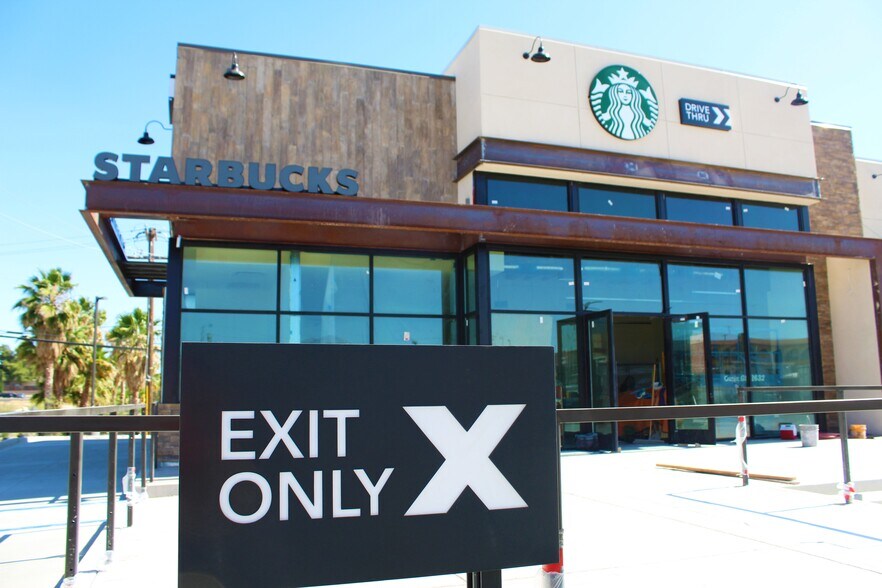 More Photos Of 18165 US Highway 18, Apple Valley Storefront For Lease