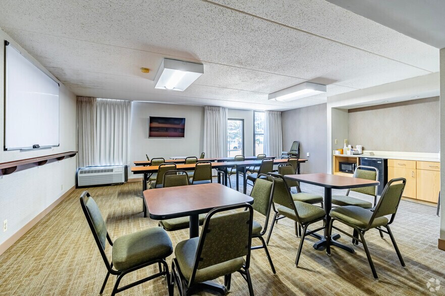 More Photos Of 32420 Stephenson Hwy, Madison Heights Hotel For Sale