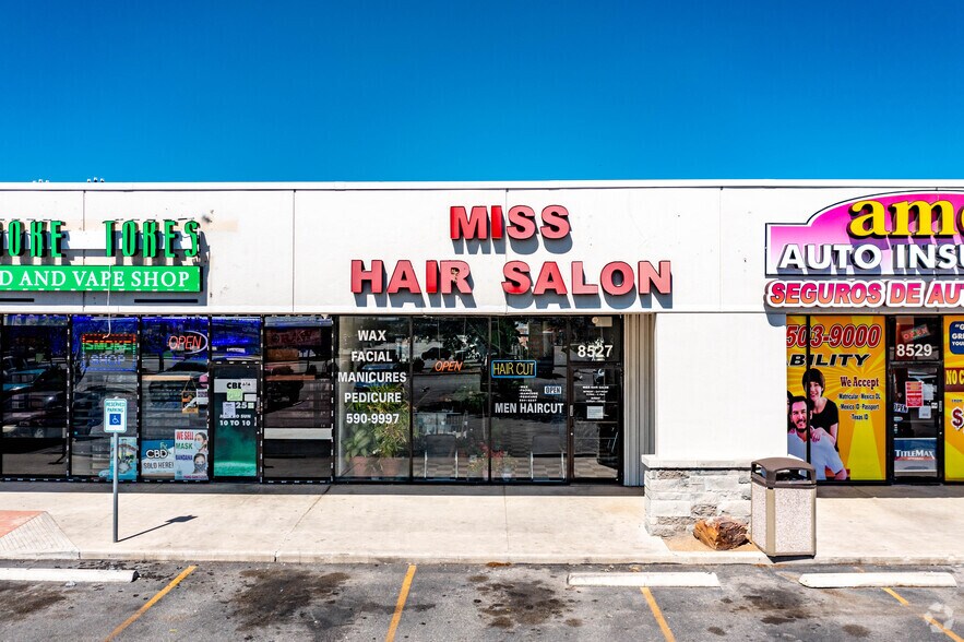 More Photos Of 8515-8611 Perrin Beitel Rd, San Antonio Freestanding For Lease