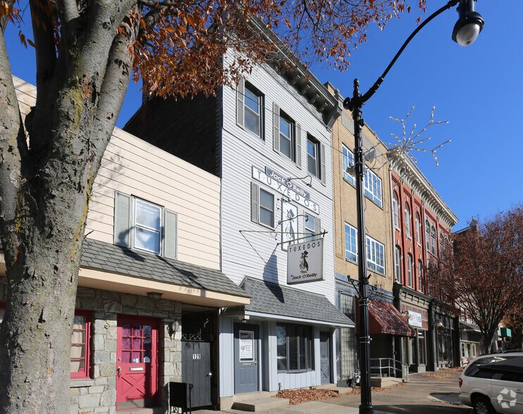 Primary Photo Of 133 E High St, Pottstown Storefront Retail Residential For Lease