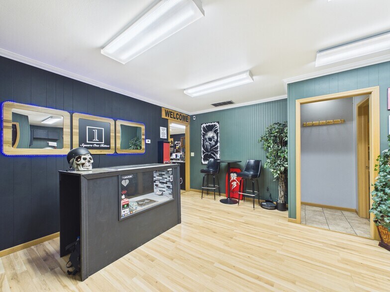 More Photos Of 414 Martin St, Greenville Office For Sale