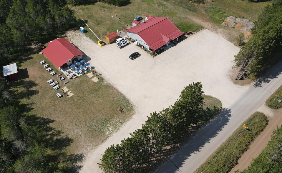 More Photos Of N7625 Parkway Rd, Crivitz Restaurant For Sale