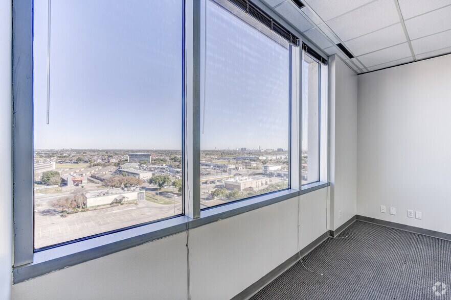 More Photos Of 9800 Centre Pky, Houston Office For Lease