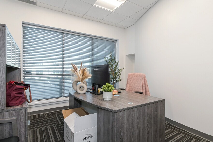 More Photos Of 17650 66A Ave, Surrey Office For Lease